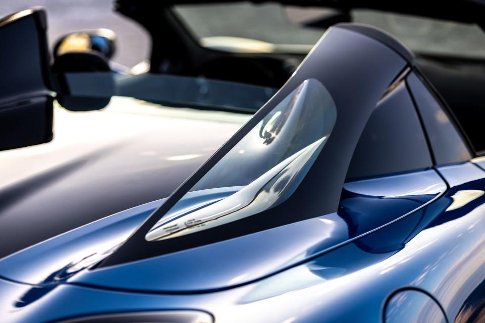 2025 mclaren artura spider