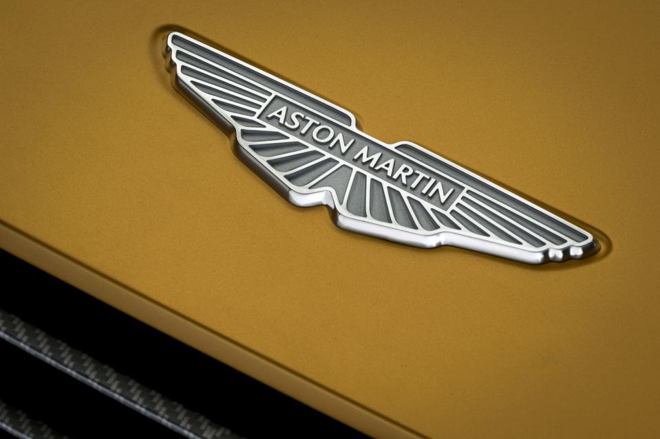 2025 aston martin valiant