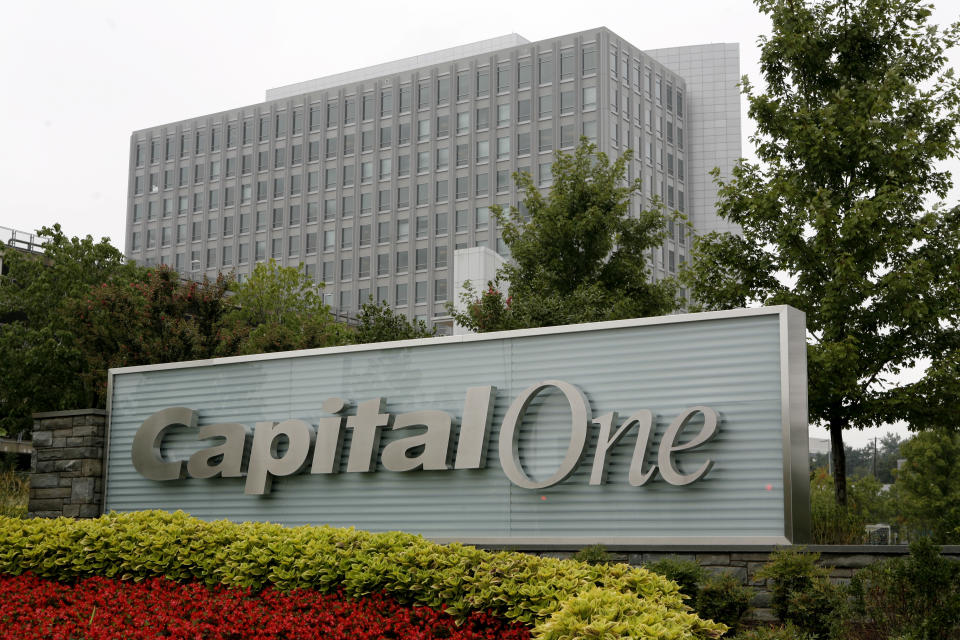 The Capital One headquarters in McLean, Virginia, August 21, 2007. Capital One Financial Corp on Monday said it will eliminate 1,900 jobs and shut down a wholesale mortgage unit it acquired less than a year ago, as it struggles with the U.S. housing downturn.   REUTERS/Kevin Lamarque  (UNITED STATES)