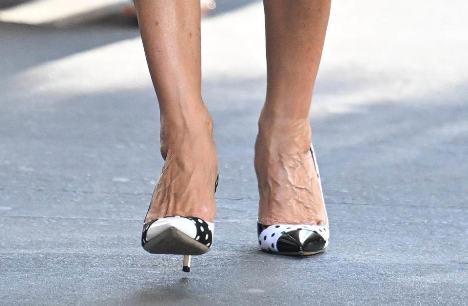 Sarah Jessica Parker, Kristin Davis, SJP Collection, pumps, polka-dot, mismatched, 'And Just Like That,' New York