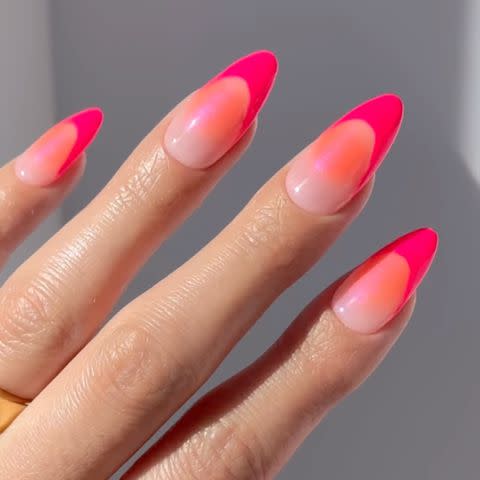 <p><a href="https://www.instagram.com/reel/C8FR244JV6K/" data-component="link" data-source="inlineLink" data-type="externalLink" data-ordinal="1">@disseynails</a> / Instagram</p>