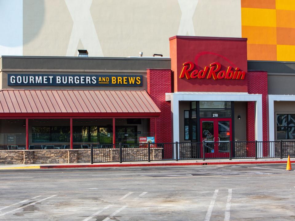 Red Robin.