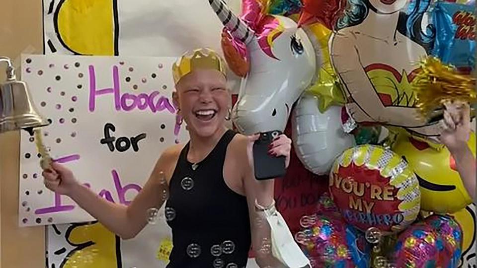 PHOTO: Isabella Strahan celebrates ringing the bell at the end of her chemotherapy treatments for medulloblastoma. (Isabella Strahan/YouTube)