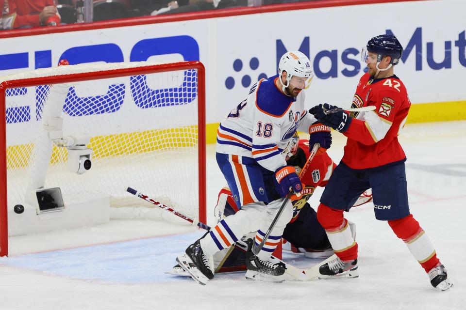 Edmonton's Zach Hyman scores on Florida Panthers goaltender Sergei Bobrovsky.