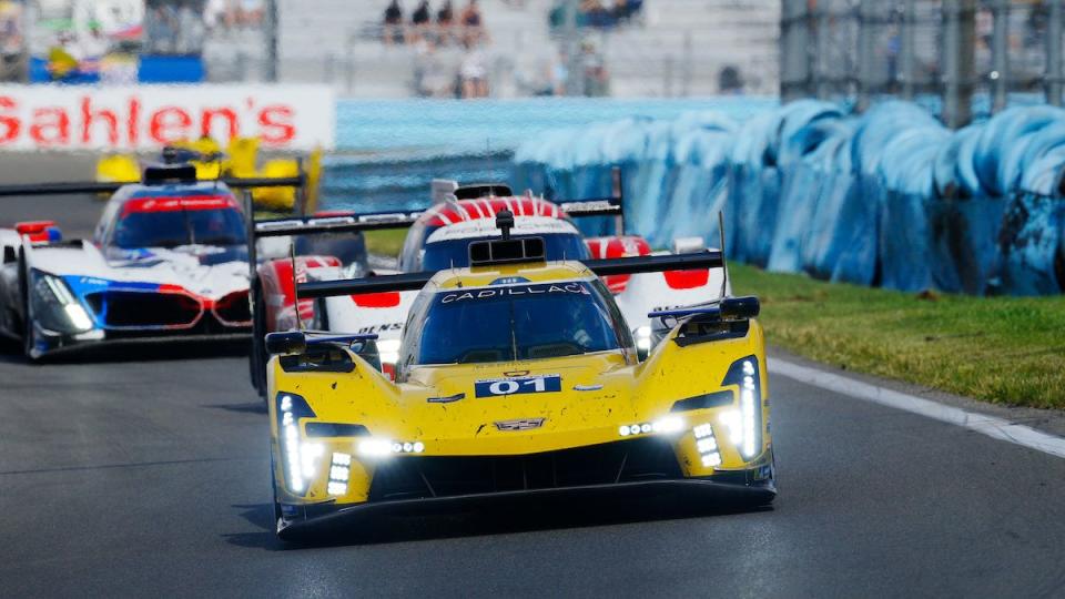 01 cadillac racing, cadillac v seriesr, gtp renger van der zande, sebastien bourdais