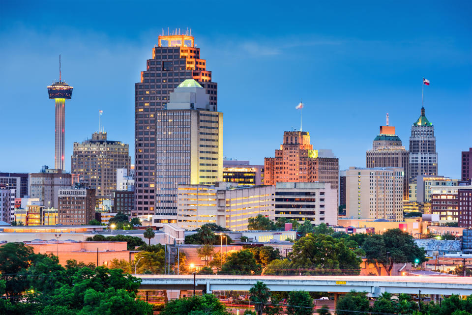 San Antonio, Texas, USA skyline.