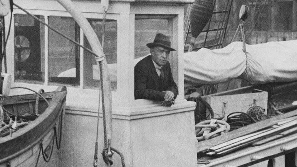 Shackleton departs London aboard Quest on September 17, 1921. - Central Press/Hulton Archive/Getty Images