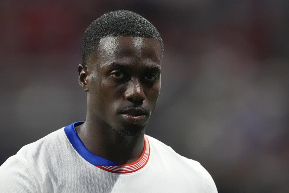 Tim Weah of the United States leaves the field after receiving a red card during a Copa America Group C soccer match against Panama in Atlanta, Thursday, June 27, 2024. (AP Photo/Mike Stewart)