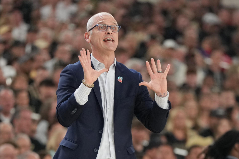 GLENDALE, ARIZONA - APRIL 08:  Head coach Dan Hurley of the Connecticut Huskies signals to his players during the National College Basketball Championship game against the Purdue Boilermakers at State Farm Stadium on April 08, 2024 in Glendale, Arizona.  (Photo by Mitchell Layton/Getty Images)