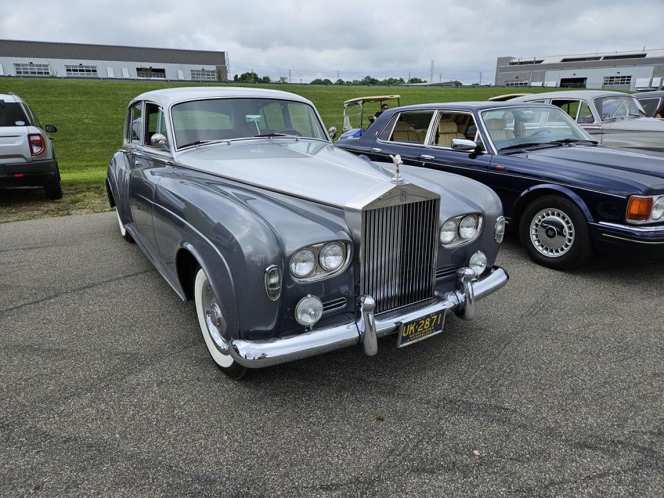 1965 rollsroyce silver cloud iii at m1 concourse vintage cars and coffee 2024