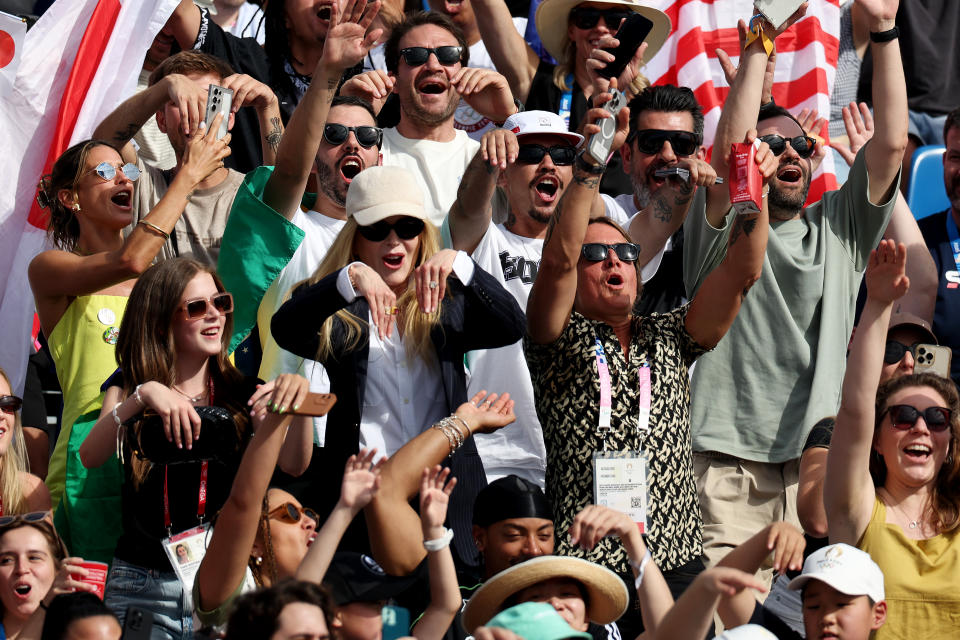 PARIS, FRANCE - JULY 28: (L-R) Nicole Kidman, her husband Keith Urban and family cheer during the Women's Street Final on day two of the Olympic Games Paris 2024 at Place de la Concorde on July 28, 2024 in Paris, France. (Photo by Pascal Le Segretain/Getty Images)