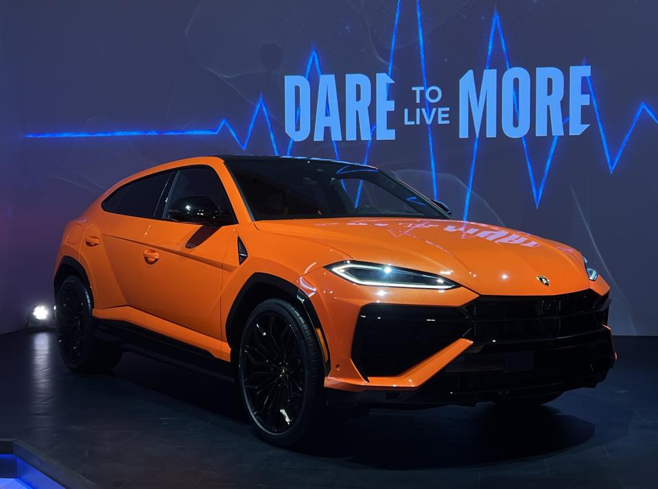 The Lamborghini Urus SE plug-in hybrid in New York City