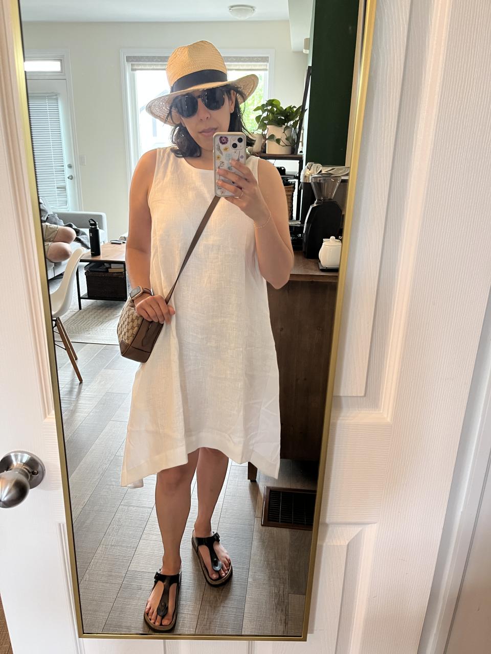 I turned to Meghan Markle for styling inspiration while wearing the Magic Linen dress. 