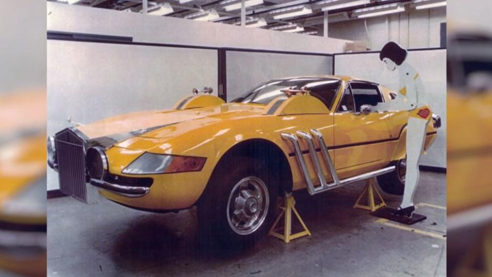 The Tale of the Weirdest Ferrari Daytona Ever