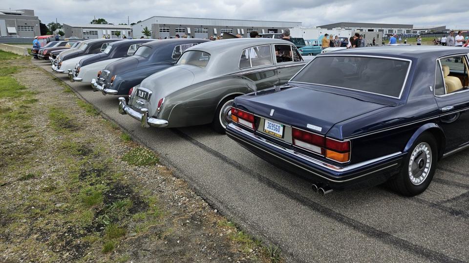 rollsroyce club at m1 concourse vintage cars and coffee 2024