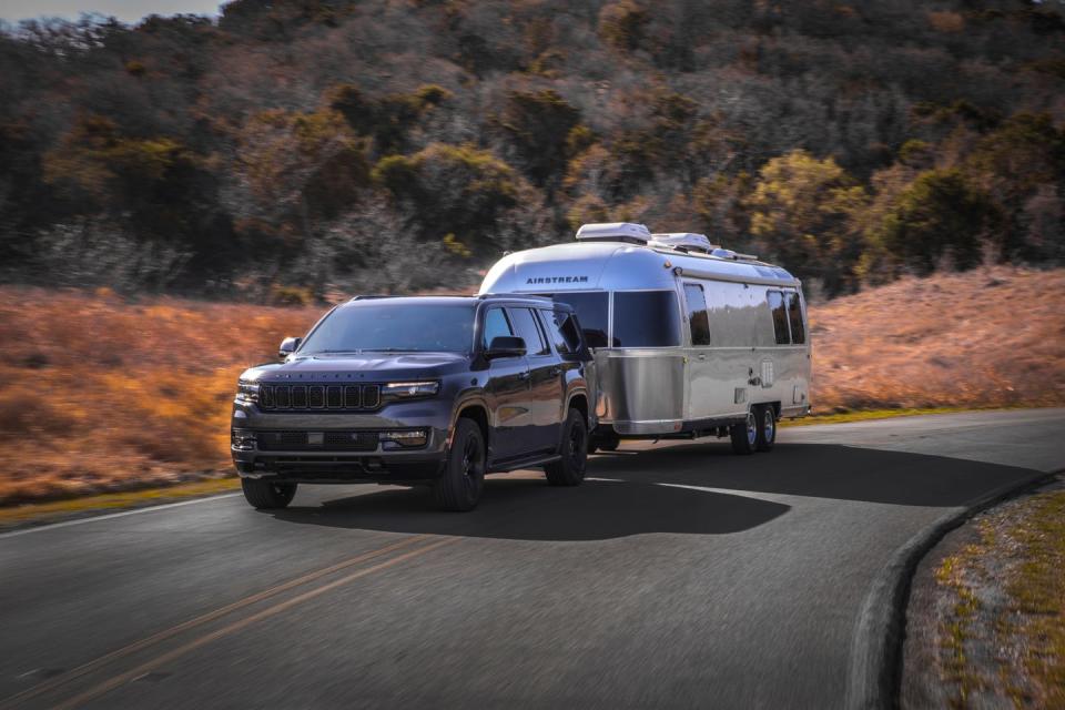 2024 jeep wagoneer l towing