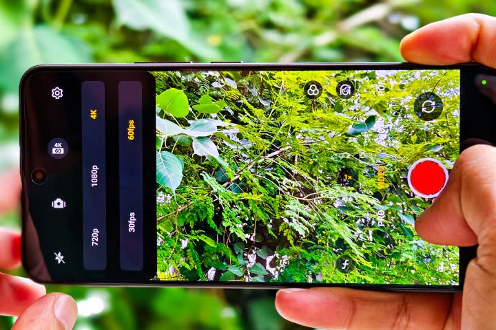 4k 60fps video recording on OnePlus Nord 4 held in hand.