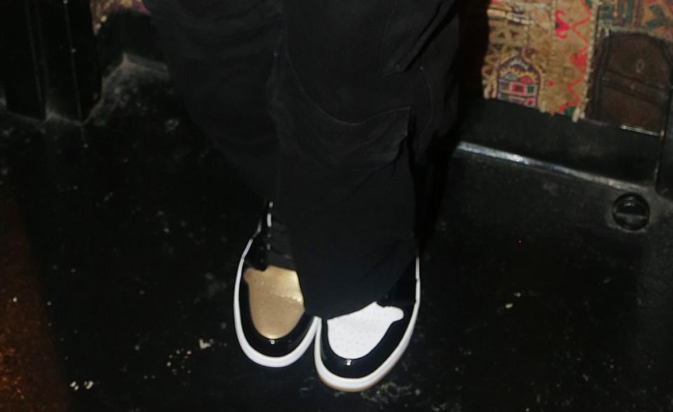 Jordin Sparks, Air Jordan, Nike, sneakers, mismatched, gold, metallic, New York