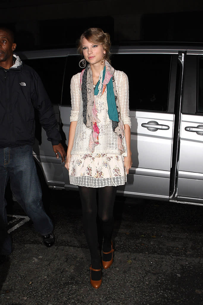 Taylor Swift: November 2009