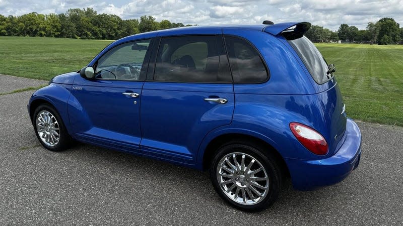 Image: Austinpotter/ Bring A Trailer (<a class="link " href="https://bringatrailer.com/listing/2006-chrysler-pt-cruiser-10/" rel="nofollow noopener" target="_blank" data-ylk="slk:Fair Use;elm:context_link;itc:0;sec:content-canvas">Fair Use</a>)