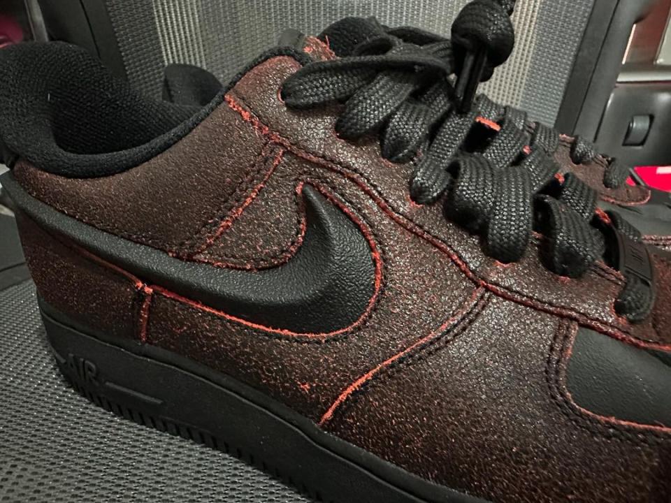 Nike Air Force 1 Low ‘Halloween’ 2024 (Swoosh logo). Credit: @jw0574