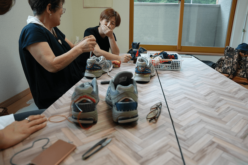 Sashiko Gals, Japanese Tradition, DIY Sneaker Design, New Balance, Japan