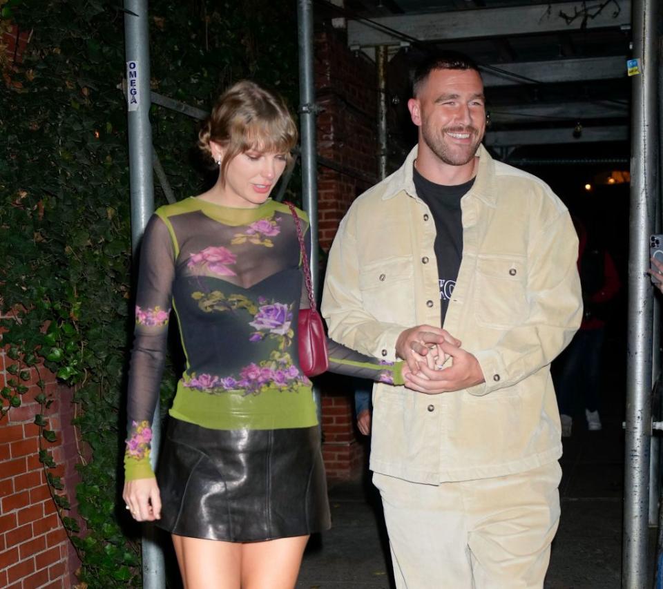 travis kelce taylor swift couples halloween costume ideas