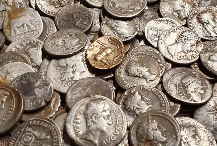 The coin hoard. / Credit: Noonans Auctions