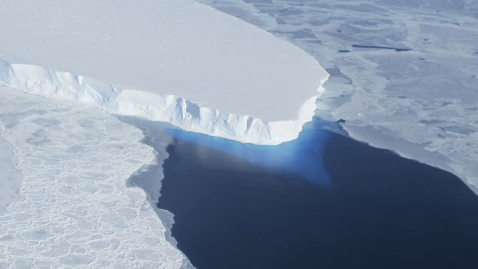 The Thwaites Glacier in Antarctica - NASA/Reuters