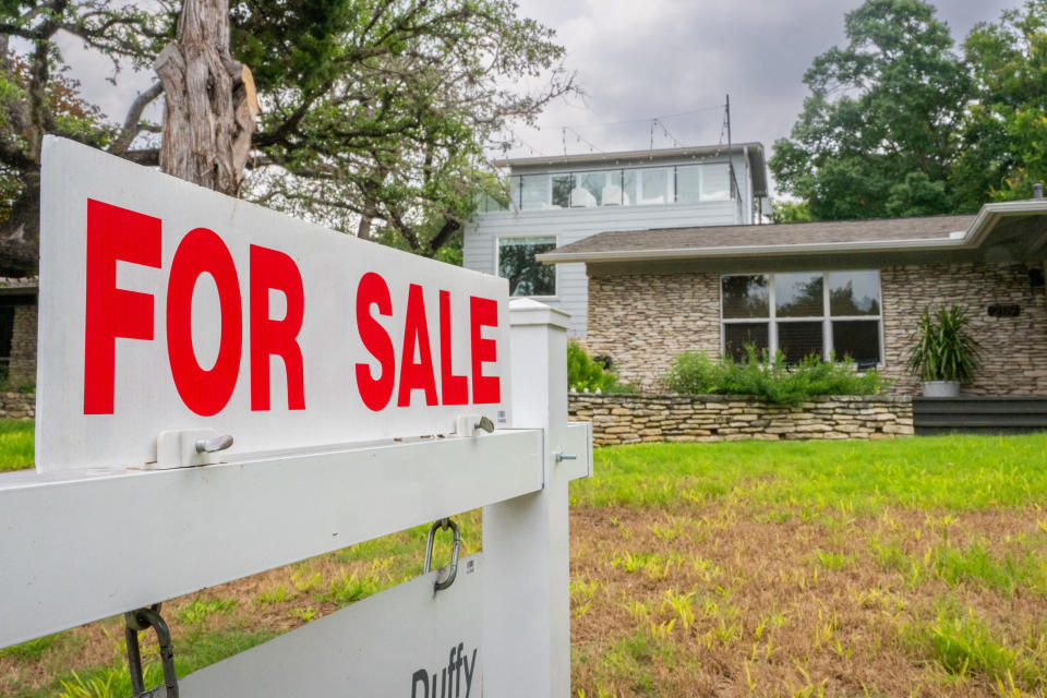 AUSTIN, TEXAS: Sales of existing homes fell in August as house hunters remained on the sidelines despite mortgage rates hitting their lowest level in over a year. (Photo by Brandon Bell/Getty Images)