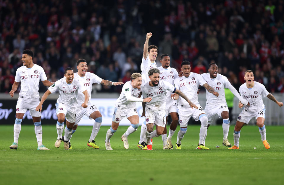 LILLE, FRANCE - APRIL 18: Aston Villa celebrate winning the shoot out during the UEFA Europa Conference League 2023/24 Quarter-final second leg match between Lille OSC and Aston Villa at Stade Pierre-Mauroy on April 18, 2024 in Lille, France. (Photo by Alex Pantling/Getty Images) (Photo by Alex Pantling/Getty Images)