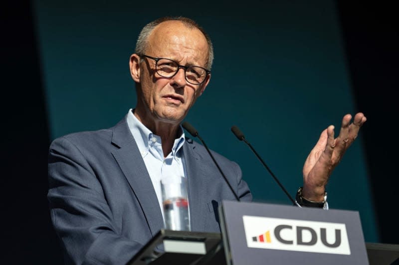 Chairman of the Christian Democratic Union (CDU) Friedrich Merz takes part in the CDU Brandenburg election campaign closing on Bassinplatz. Fabian Sommer/dpa