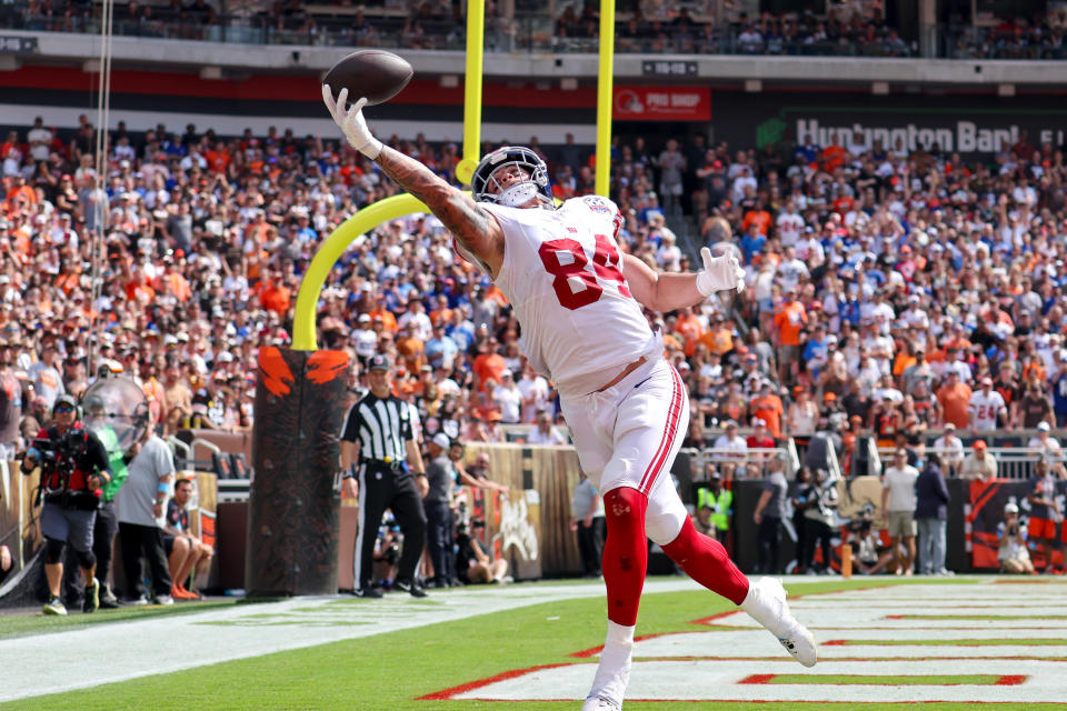 CLEVELAND, OH - SEPTEMBER 22: A pass goes off the fingertips of New York Giants tight end Theo Johnson (84) in the end zone during the second quarter of the National Football League game between the New York Giants and Cleveland Browns on September 22, 2024, at Huntington Bank Field  in Cleveland, OH. (Photo by Frank Jansky/Icon Sportswire via Getty Images)