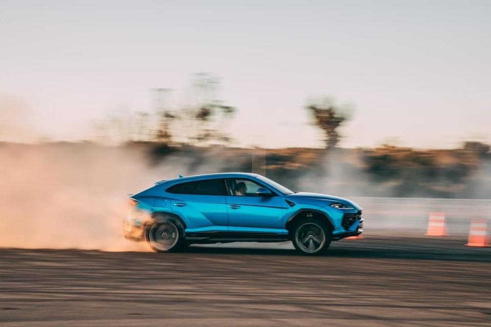 The Lamborghini Urus SE hybrid SUV (credit: Lamborghini)