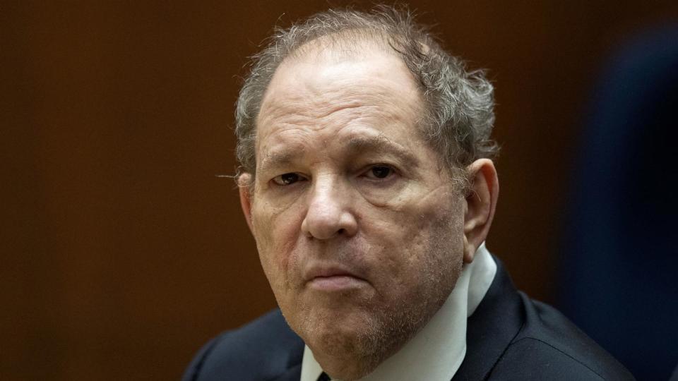 PHOTO: Former film producer Harvey Weinstein appears in court at the Clara Shortridge Foltz Criminal Justice Center in Los Angeles, California, on 4 October 2022. (Etienne Laurent/POOL/AFP via Getty Images)