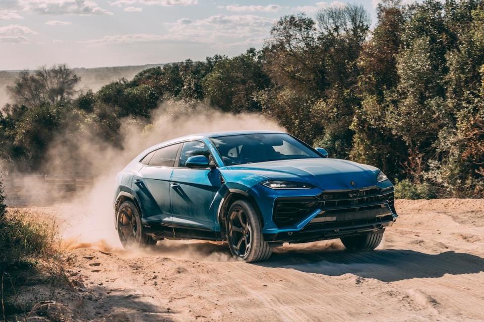 The Lamborghini Urus SE hybrid SUV (credit: Lamborghini)