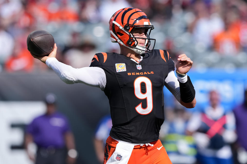 CINCINNATI, OHIO - OCTOBER 06: Joe Burrow #9 of the Cincinnati Bengals throws a pass in the third quarter against the Baltimore Ravens at Paycor Stadium on October 06, 2024 in Cincinnati, Ohio. (Photo by Dylan Buell/Getty Images)