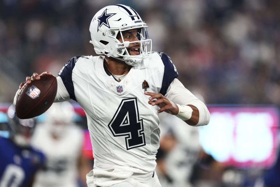 EAST RUTHERFORD, NJ - SEPTEMBER 26: Dak Prescott #4 of the Dallas Cowboys throws a pass during an NFL football game against the New York Giants at MetLife Stadium on September 26, 2024 in East Rutherford, New Jersey. (Photo by Kevin Sabitus/Getty Images)