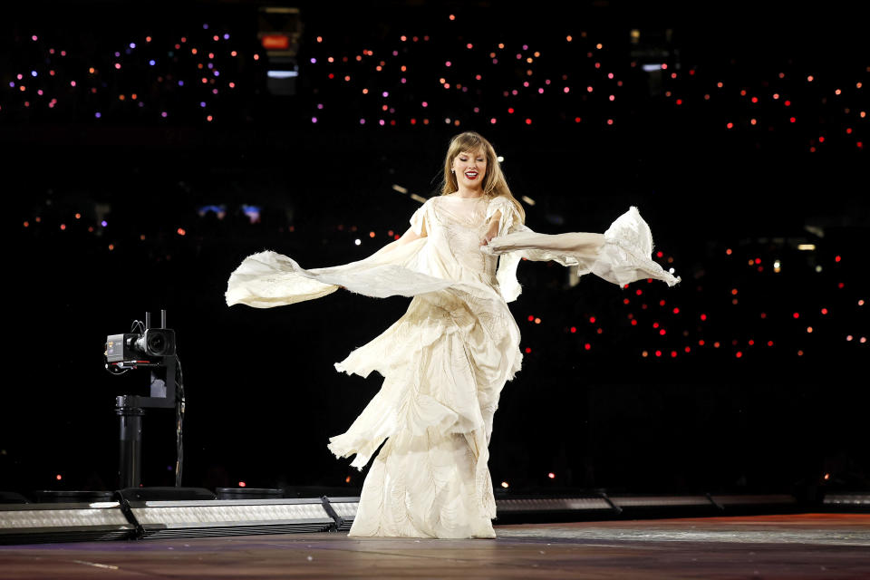 Taylor Swift performs in Toronto on Nov. 14, 2024. (Emma McIntyre/TAS24/Getty Images for TAS Rights Management)