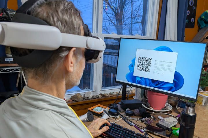 Scanning Microsoft's Mixed Reality Link QR code with a Meta Quest 3.