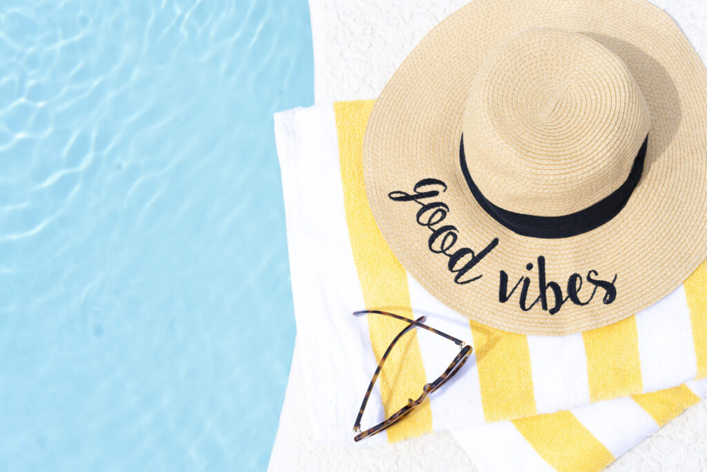 学生と生産性のための 365 件のブログ投稿のアイデアを含む 8 月のコンテンツ カレンダー