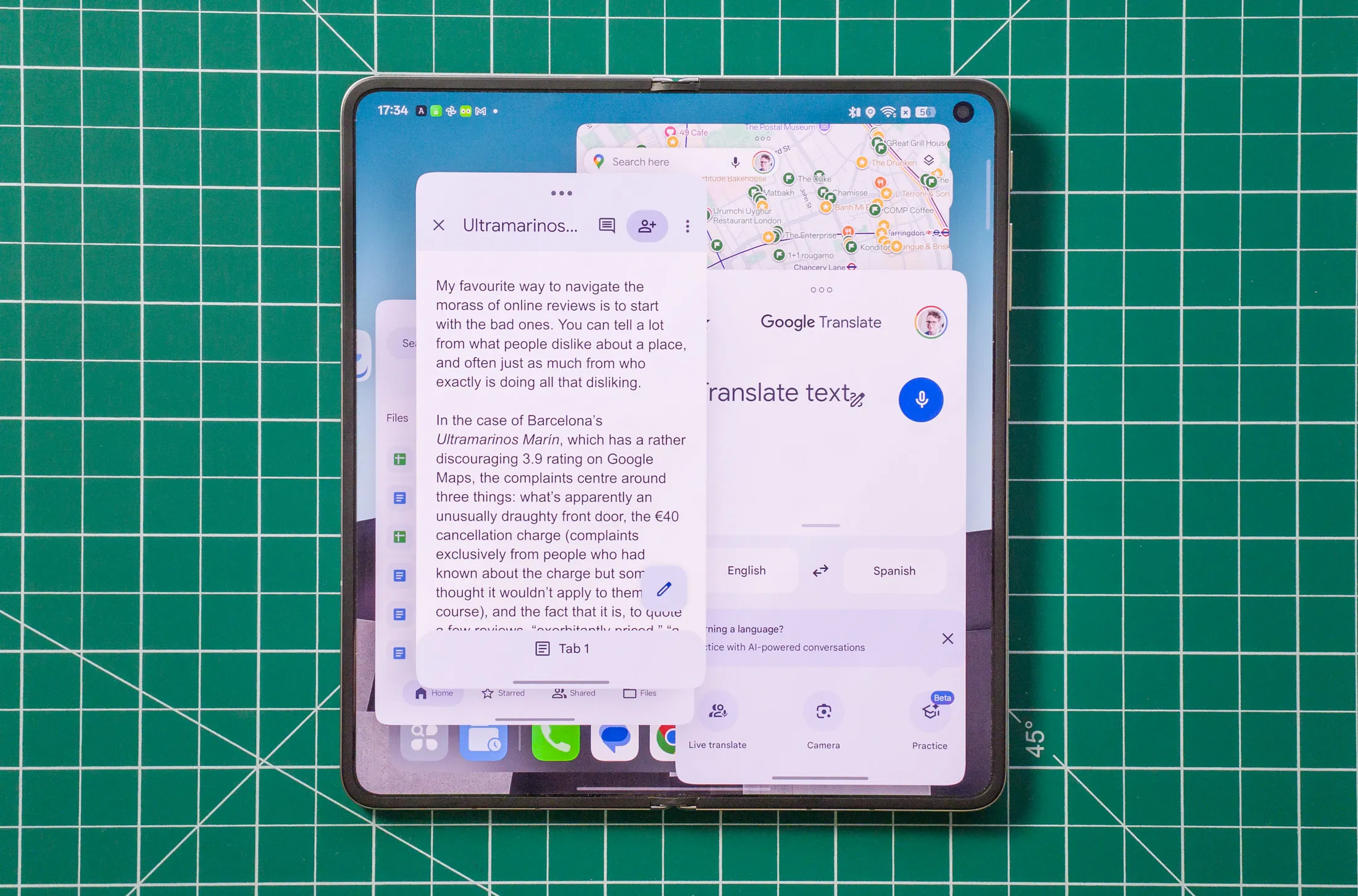 Oppo Find N6 在其大内屏上显示四个浮动窗口多任务处理